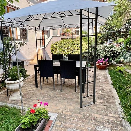 V&V Apartment Пула Экстерьер фото